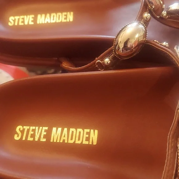 Steve Madden Tan Sandals with Silver Accents - Picture 5 of 7